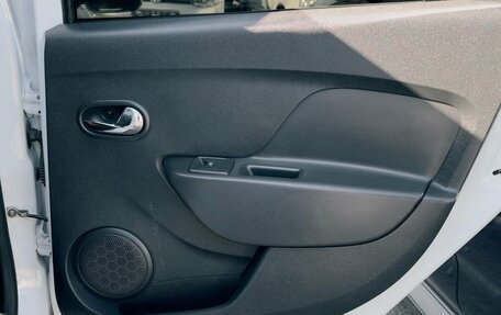 Renault Sandero II рестайлинг, 2016 год, 745 000 рублей, 19 фотография