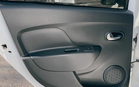 Renault Sandero II рестайлинг, 2016 год, 745 000 рублей, 14 фотография