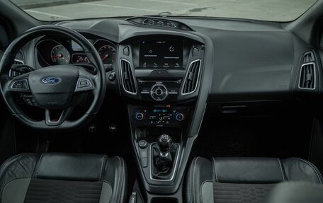 Ford Focus ST III, 2018 год, 1 900 000 рублей, 12 фотография