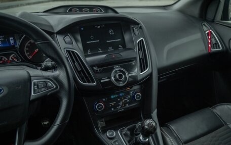 Ford Focus ST III, 2018 год, 1 900 000 рублей, 13 фотография