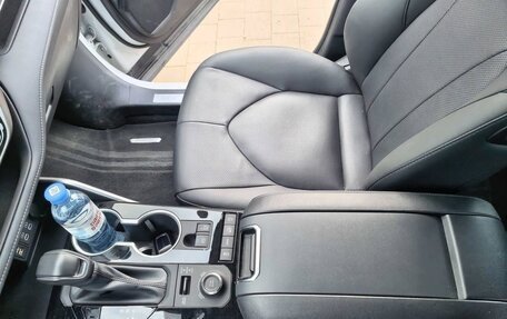 Toyota Highlander, 2024 год, 6 000 000 рублей, 11 фотография