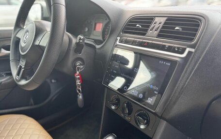 Volkswagen Polo VI (EU Market), 2013 год, 850 000 рублей, 19 фотография