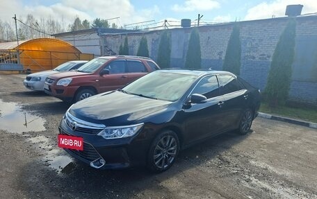 Toyota Camry, 2017 год, 2 200 000 рублей, 10 фотография