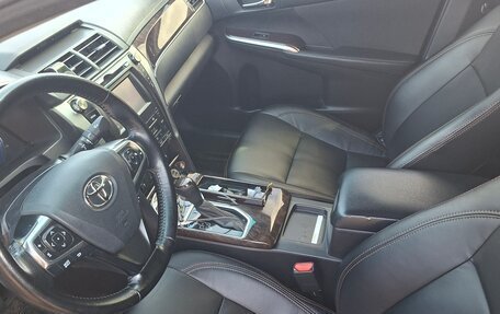 Toyota Camry, 2017 год, 2 200 000 рублей, 13 фотография