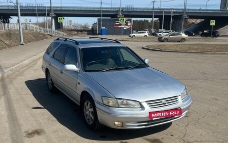 Toyota Camry, 1997 год, 350 000 рублей, 2 фотография