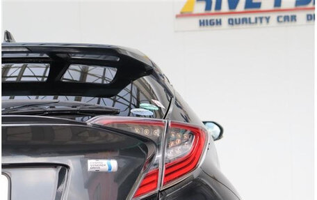 Toyota C-HR I рестайлинг, 2017 год, 1 550 000 рублей, 8 фотография