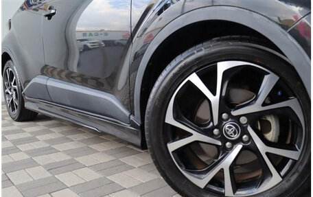 Toyota C-HR I рестайлинг, 2017 год, 1 550 000 рублей, 10 фотография