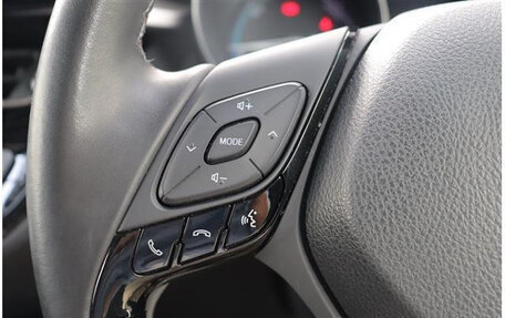 Toyota C-HR I рестайлинг, 2017 год, 1 550 000 рублей, 15 фотография