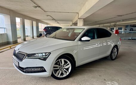 Skoda Superb III рестайлинг, 2019 год, 3 590 000 рублей, 4 фотография