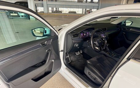 Skoda Superb III рестайлинг, 2019 год, 3 590 000 рублей, 9 фотография