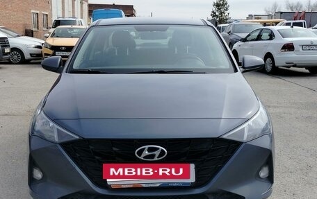 Hyundai Solaris II рестайлинг, 2021 год, 1 500 000 рублей, 5 фотография