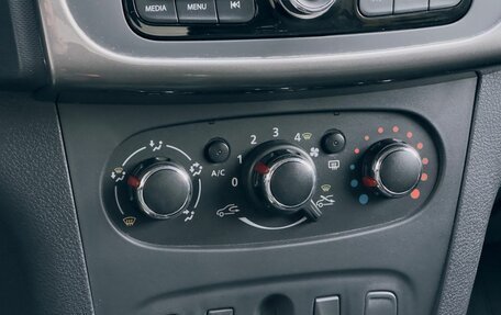 Renault Sandero II рестайлинг, 2019 год, 1 369 000 рублей, 17 фотография