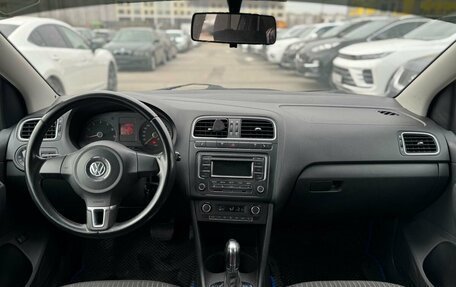 Volkswagen Polo VI (EU Market), 2013 год, 860 000 рублей, 17 фотография