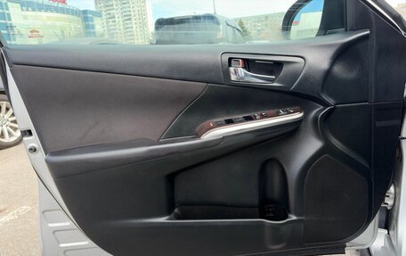 Toyota Camry, 2017 год, 2 390 000 рублей, 8 фотография