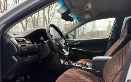 Toyota Camry, 2017 год, 2 390 000 рублей, 9 фотография