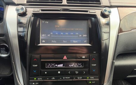 Toyota Camry, 2017 год, 2 390 000 рублей, 16 фотография