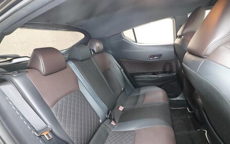 Toyota C-HR I рестайлинг, 2018 год, 1 560 000 рублей, 13 фотография