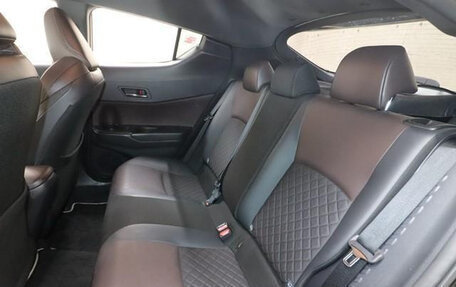 Toyota C-HR I рестайлинг, 2018 год, 1 560 000 рублей, 14 фотография