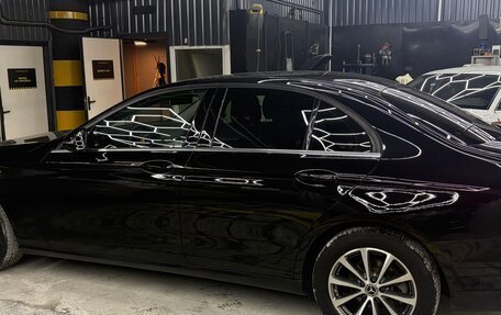 Mercedes-Benz E-Класс, 2019 год, 2 950 000 рублей, 3 фотография