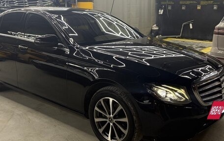 Mercedes-Benz E-Класс, 2019 год, 2 950 000 рублей, 5 фотография