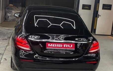 Mercedes-Benz E-Класс, 2019 год, 2 950 000 рублей, 6 фотография