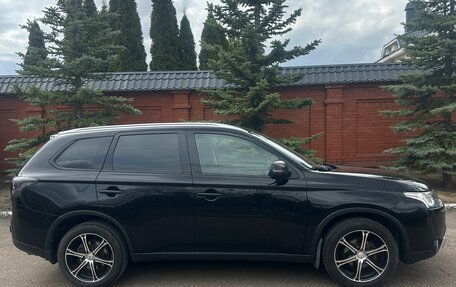 Mitsubishi Outlander III рестайлинг 3, 2014 год, 1 650 000 рублей, 6 фотография