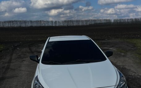 Hyundai Solaris II рестайлинг, 2012 год, 615 000 рублей, 2 фотография