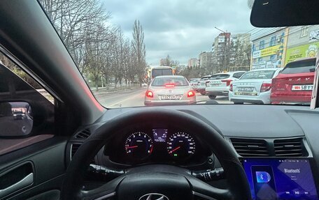 Hyundai Solaris II рестайлинг, 2012 год, 615 000 рублей, 12 фотография