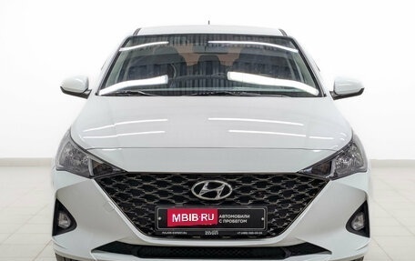 Hyundai Solaris II рестайлинг, 2021 год, 1 585 000 рублей, 2 фотография