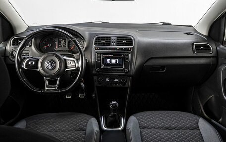 Volkswagen Polo VI (EU Market), 2018 год, 1 199 000 рублей, 17 фотография