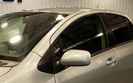 Toyota Yaris III рестайлинг, 2006 год, 450 000 рублей, 15 фотография