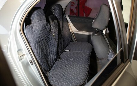 Toyota Yaris III рестайлинг, 2006 год, 450 000 рублей, 30 фотография