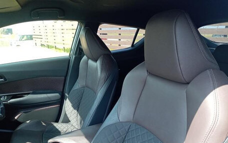 Toyota C-HR I рестайлинг, 2018 год, 1 540 000 рублей, 23 фотография