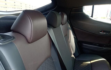 Toyota C-HR I рестайлинг, 2018 год, 1 540 000 рублей, 24 фотография