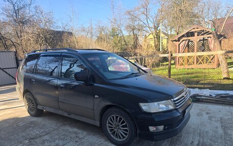 Mitsubishi Space Wagon III, 2002 год, 370 000 рублей, 2 фотография