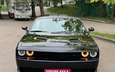 Dodge Challenger III рестайлинг 2, 2022 год, 4 850 000 рублей, 4 фотография