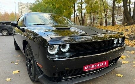 Dodge Challenger III рестайлинг 2, 2022 год, 4 850 000 рублей, 9 фотография