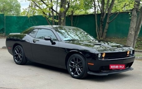 Dodge Challenger III рестайлинг 2, 2022 год, 4 850 000 рублей, 28 фотография