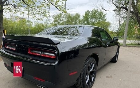 Dodge Challenger III рестайлинг 2, 2022 год, 4 850 000 рублей, 29 фотография