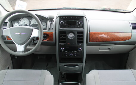 Chrysler Voyager IV, 2008 год, 1 197 000 рублей, 9 фотография