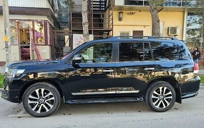 Toyota Land Cruiser 200, 2017 год, 8 399 999 рублей, 1 фотография