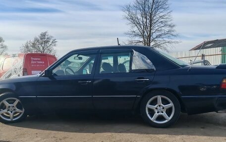 Mercedes-Benz W124, 1990 год, 320 000 рублей, 10 фотография