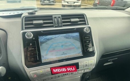 Toyota Land Cruiser Prado 150 рестайлинг 2, 2018 год, 4 880 000 рублей, 7 фотография