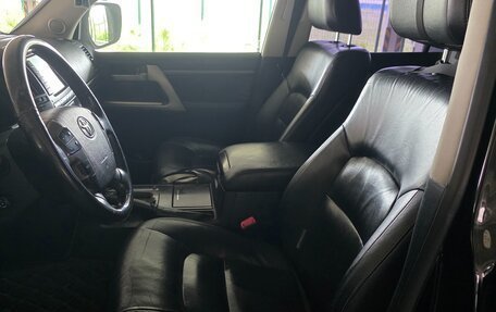 Toyota Land Cruiser 200, 2011 год, 2 900 000 рублей, 10 фотография