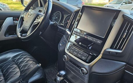 Toyota Land Cruiser 200, 2017 год, 8 399 999 рублей, 5 фотография