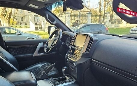 Toyota Land Cruiser 200, 2017 год, 8 399 999 рублей, 7 фотография