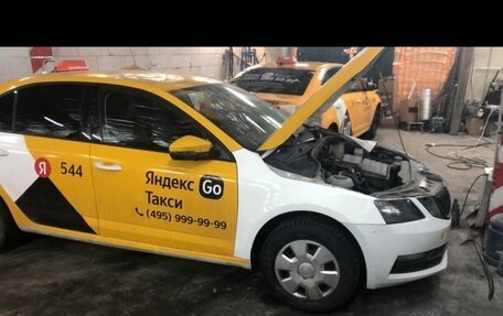 Skoda Octavia, 2019 год, 950 000 рублей, 4 фотография