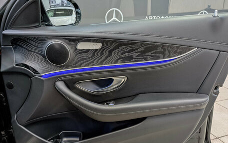 Mercedes-Benz E-Класс, 2019 год, 3 850 000 рублей, 24 фотография