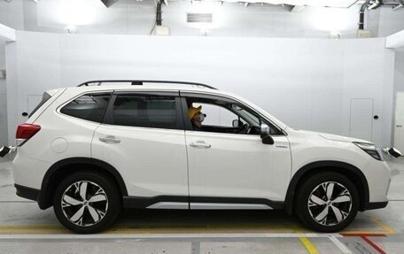 Subaru Forester, 2022 год, 2 490 000 рублей, 3 фотография