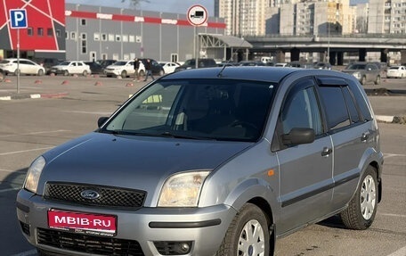 Ford Fusion I, 2005 год, 290 000 рублей, 1 фотография